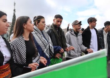 Meşa gel a qada Newroza  Amedê dest pê kir