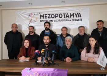 ‘Divê zemîna hiqûqî û siyaseta demokratîk bê avakirin’