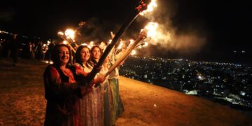 Meşaleyên Newrozê Cizîra Botan ronî kir