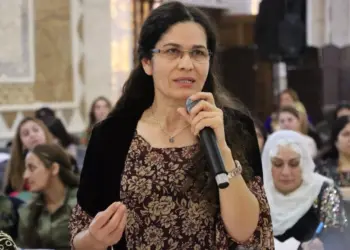 Îlham Ehmed: Divê jin di avakirinê de rolekeke xurt bilîzin