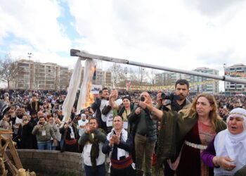 Agirê Newroza ‘Rêbertiya Azad’ geş bû