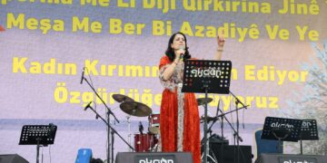 Ayla Akat Ata: Em jin li pey banga birêz Abdullah Ocalan in