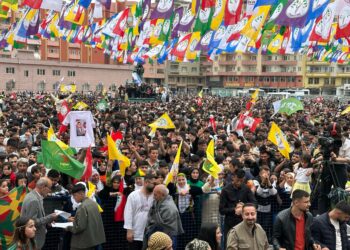 Bayindir: Gelê Kurd komkujiyan qebûl nake, çareseriyê dixwaze