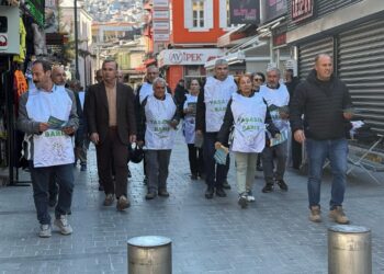 Ji bo Newroza Îzmîrê belavok belav kirin