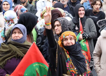 Li Serhedê coşa Newrozê