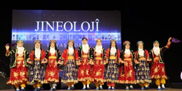 Jineolojiyê 10 saliya xwe bi şahiyekê pîroz kir