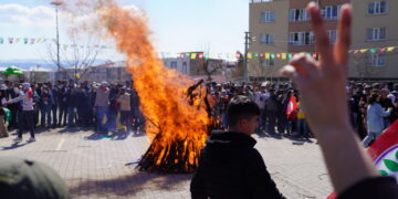 Adirê Newroze Licê de ame wekerdene: Ma do na Newroze bikerê Newroza Azadîye