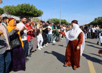Ji Newroza Antalyayê Bijî Serok Apo bilind bû