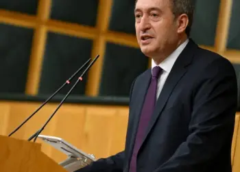 Tuncer Bakirhan Kombîyayîşê Grûbe de qisey keno