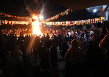 Êlih bi agirê Newrozê ronî bû