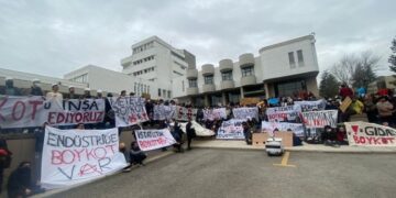 Polîsan li Enqereyê û Stenbolê gelek kes binçav kirin