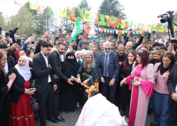 ‘Ma Newroze bikerê azadîya rêzdar Ocalanî ya fîzîkîye’