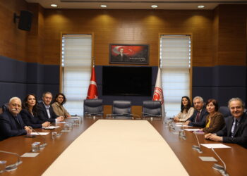 Hevdîtina DEM Partî û EMEPê dest pê kir