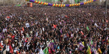 Navên stranbêjên beşdarî Newrozê dibin eşkere bûn