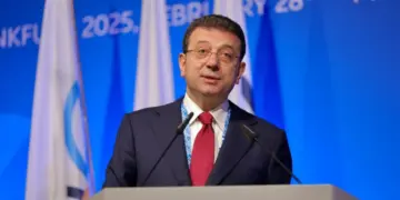 Dadgehê Şaredarê Bajarê Mezin ê Stenbolê Îmamoglu girt