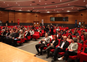 KESKê konferansa ‘Rojhilata Navîn û Aştiyê’ li dar xist