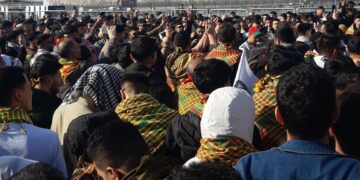 Li Stenbol, Dîlok û Edeneyê coşa Newrozê