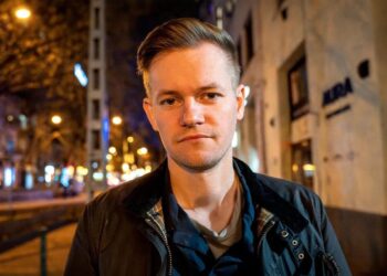 Li Stenbolê du roj in agahî ji rojnamegerê Swêdî nayê wergirtin