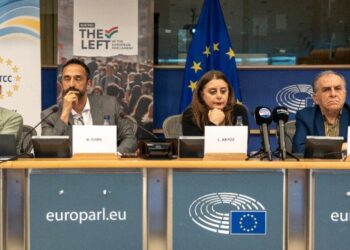 Konferansa Kurd a PEyê: Ji bo aştiyê divê bang were bicihanîn