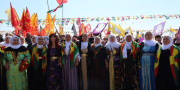 Newroza Mêrsînê bi coşeke mezin didome