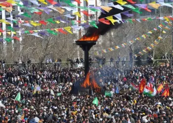 Xeylê welatan ra mêmanî do tewrê Newroza Amedî bibê