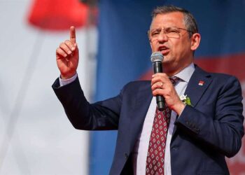 Ozgur Ozel: Ma teslîm nêbenê