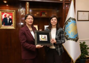 Balyoza Fransayî Şaredarîya Amedî zîyaret kerd