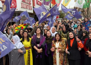 Jinan li Sêrtê şahiya 8ê Adarê li dar xist