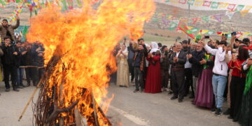 Li Dihê û Dîgorê agirê Newrozê geş bû