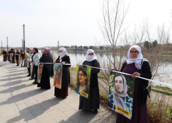 Çemê Dîcleyî ser o zincîra cuye