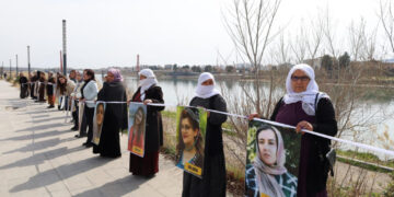 Çemê Dîcleyî ser o zincîra cuye