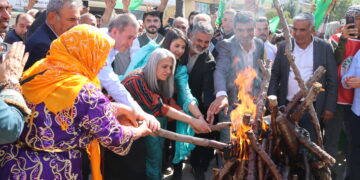 ‘Nameyê Newroze, Kurdistan de bî nameyê xoverdayîşî’    