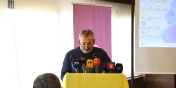 ‘Ma do bal biancî ser perwerdeyê bi ziwanê dayîke’