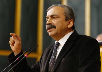 Sirri Sureyya Onderî krîzê qelbî vîyarna