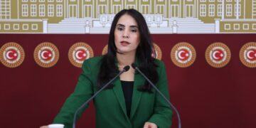 ‘Azadîya girewteyan bi hewayêko keyfî yena binpaykerdene’