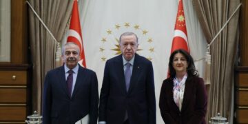 Kombîyayîşê Heyetê Îmraliyî û Erdoganî dest pêkerd