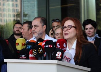 Doktorî Onderî: Tedawîya nêweşê ma seke ma wazenê dewam kena