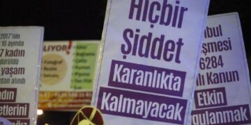 Li Stenbolê 2 jin kuştin û li Îzmirê jinek birîndar bû