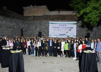 Grûba Şêwirmendên Darayî ya Amed danasîna xwe kir