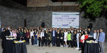 Grûba Şêwirmendên Darayî ya Amed danasîna xwe kir