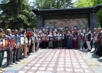 Xizmên Windayan qurbaniyên Komkujiya Ermenan bi bîr anîn