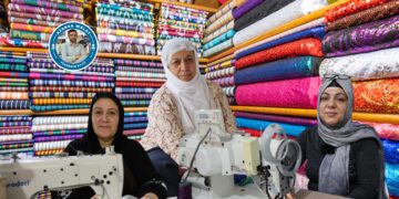 Sê jinên kedkar: Bila jin hewceyî ber destê kesî nebin