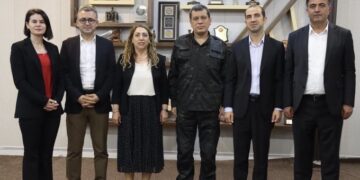 Şandeya DBPê û DEM Partiyê bi Mazlum Ebdî re hevdîtin pêk anî