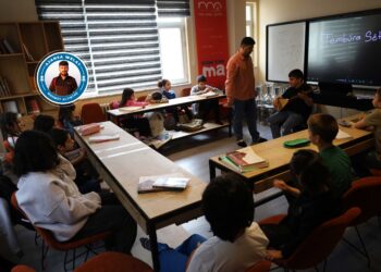 Li Stenbolê gundê zarokên kurd ava dibe