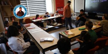 Li Stenbolê gundê zarokên kurd ava dibe