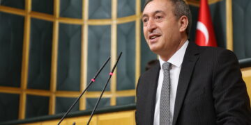 Bakirhan: Em li bendê ne ku şandeya me û Serokkomar bicivin