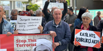 Protestoyê Colanîyî: Vera qirkerdişê elewîyan bêveng nêmanê