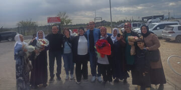 Sê girtî piştî 32 salan hatin berdan