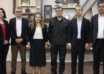 Heyetê DBP-DEM Partî bi Mazlum Ebdî kom bî