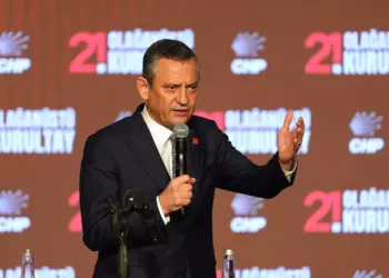 Ozgur Ozel dîsa bû Serokê Giştî yê CHPê